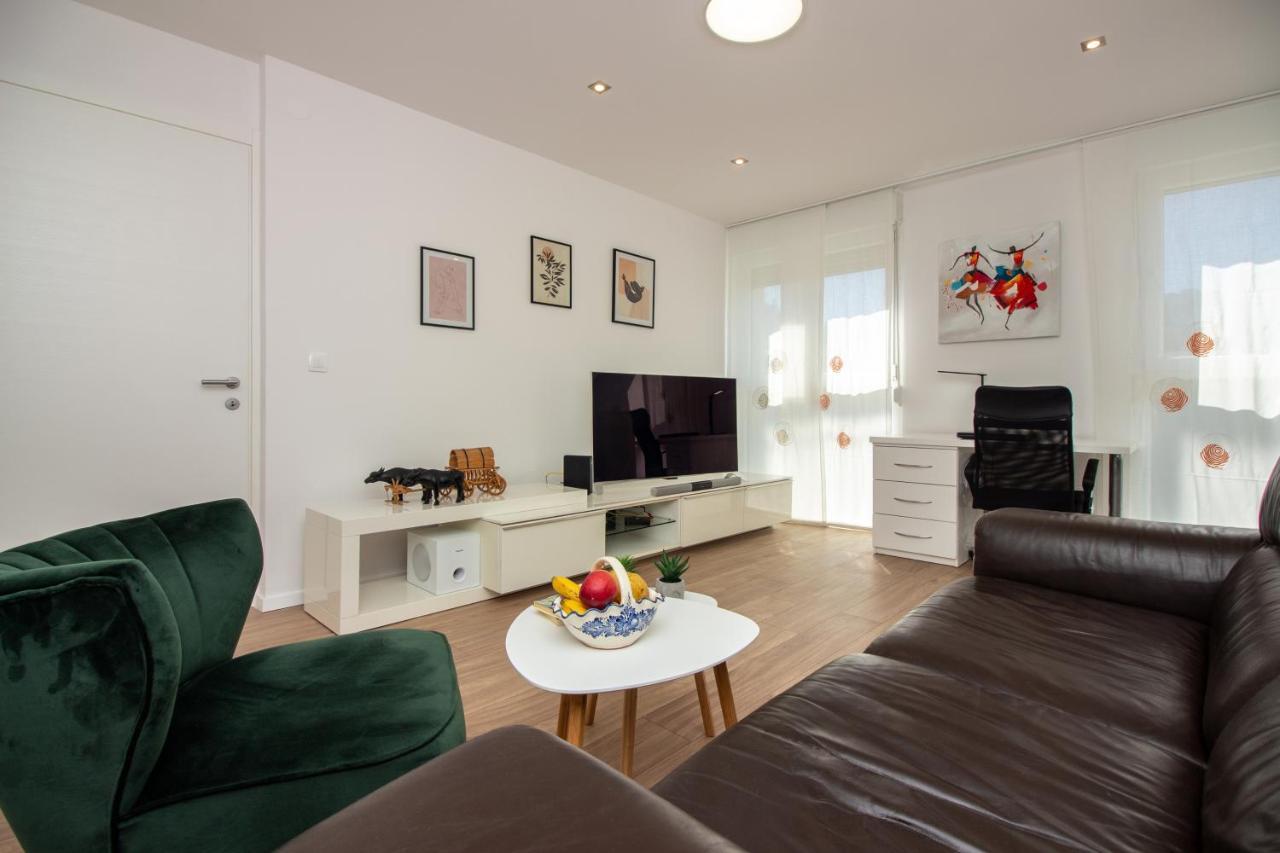 Ferienwohnung Bura2 , With Private Parking In The Garage Split Exterior foto