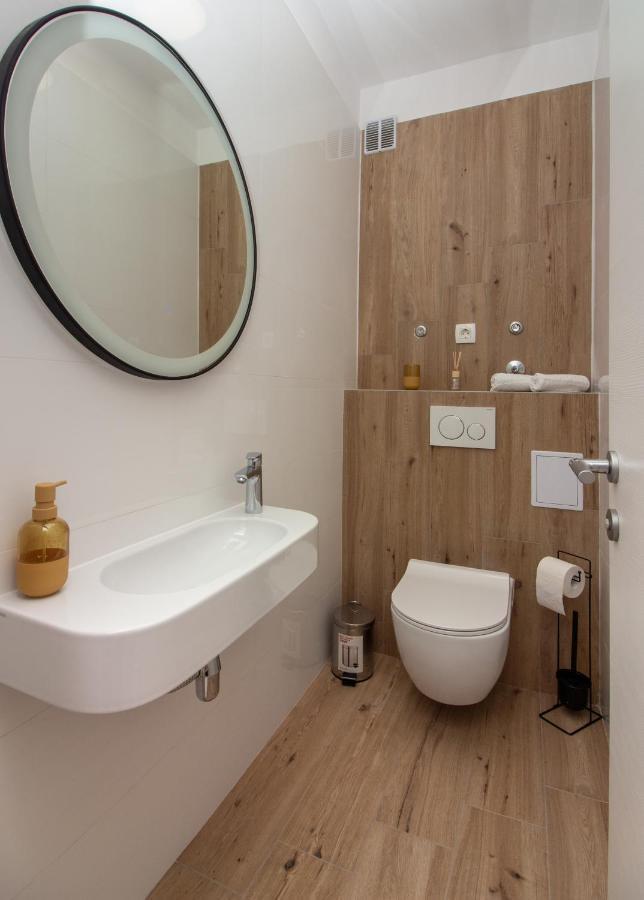 Ferienwohnung Bura2 , With Private Parking In The Garage Split Exterior foto