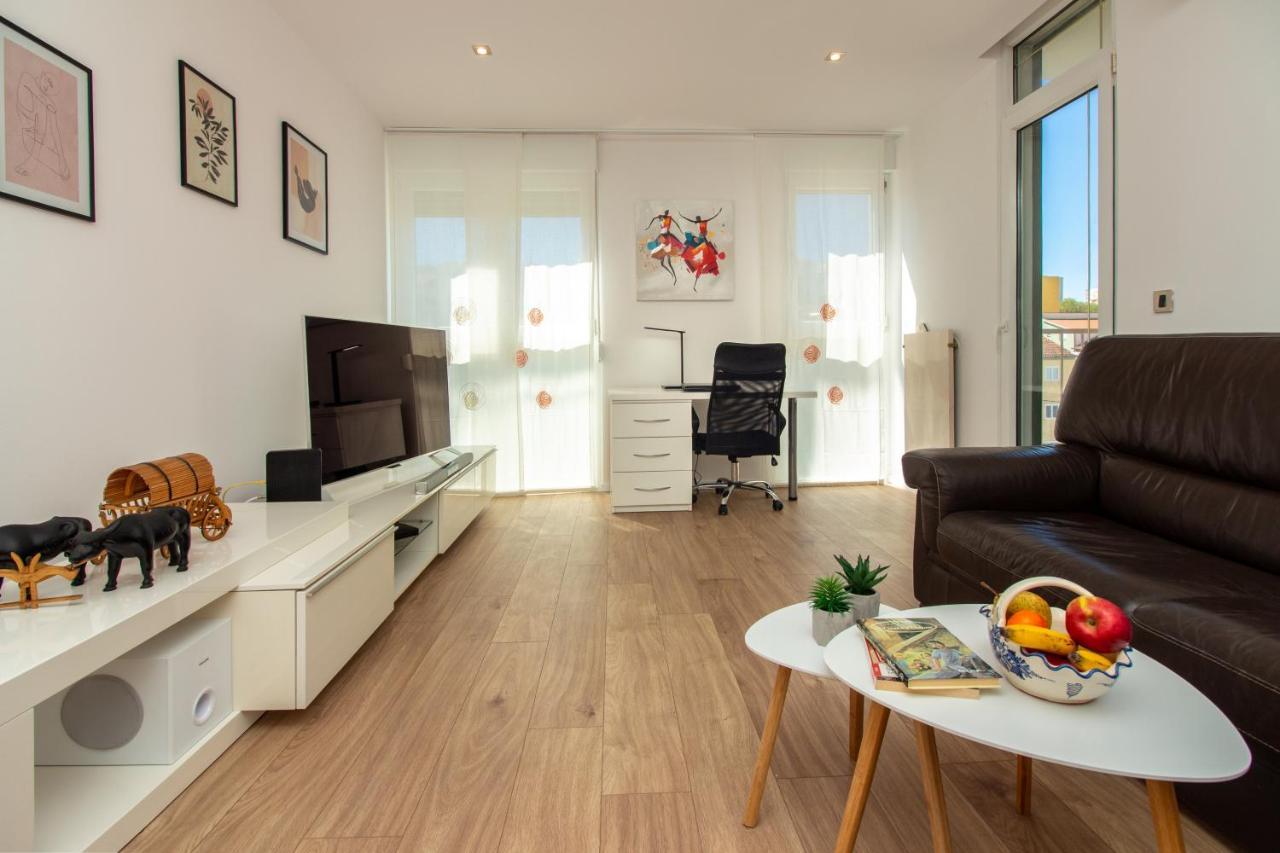 Ferienwohnung Bura2 , With Private Parking In The Garage Split Exterior foto