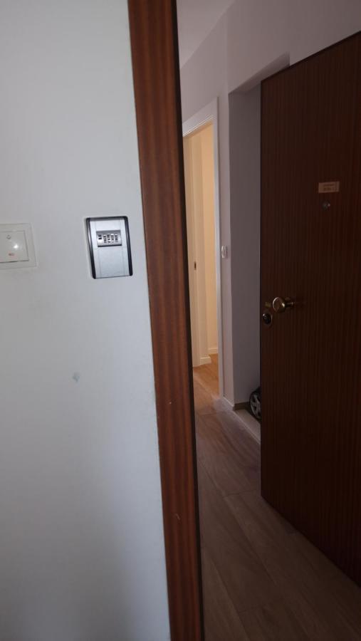 Ferienwohnung Bura2 , With Private Parking In The Garage Split Exterior foto
